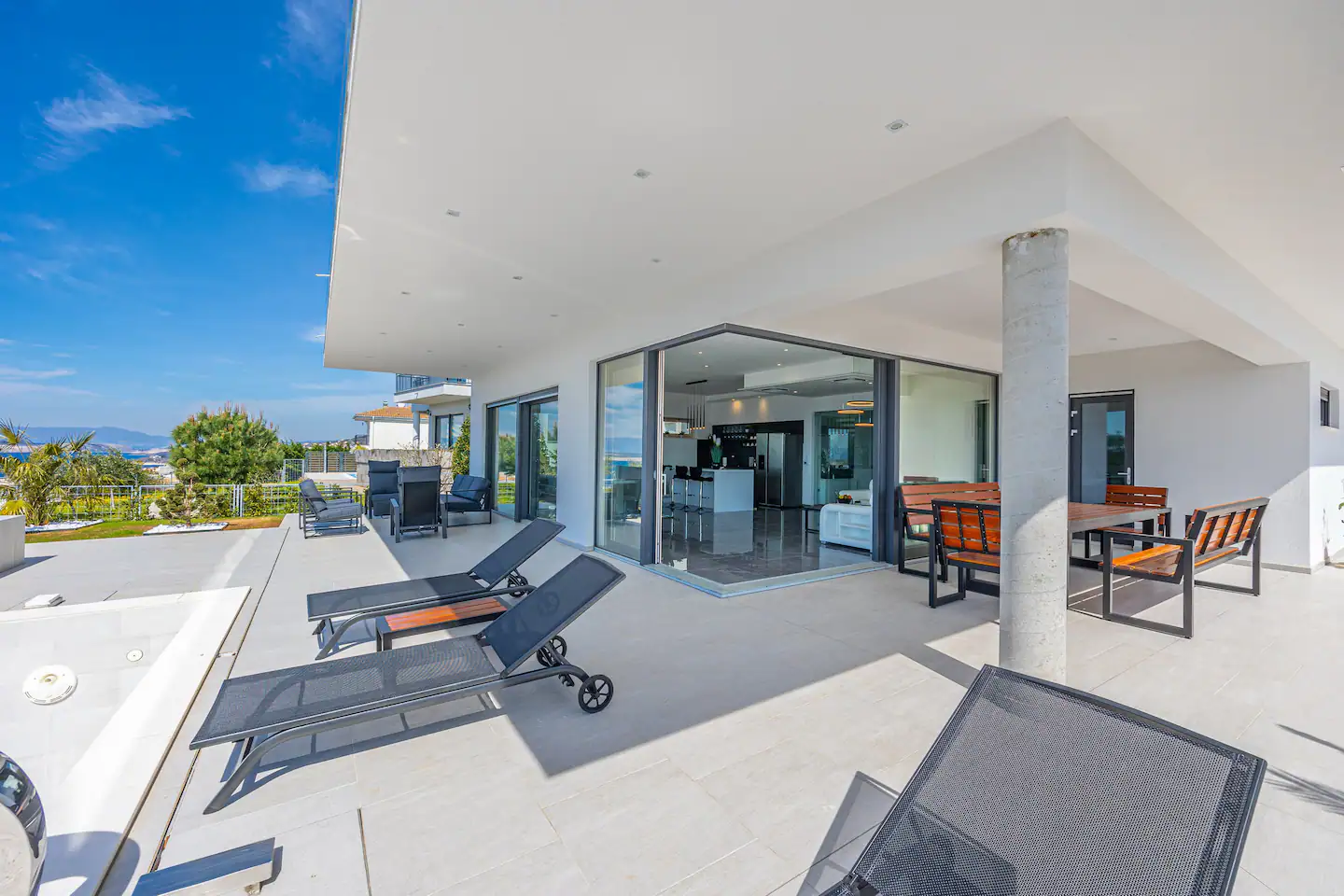 772be351-b96e-480b-8e5d-dad175926e80