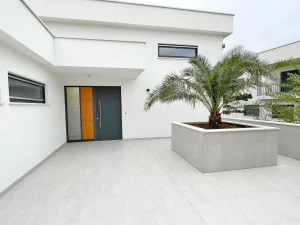 7ab8c364-582c-45c8-b439-855e45438829