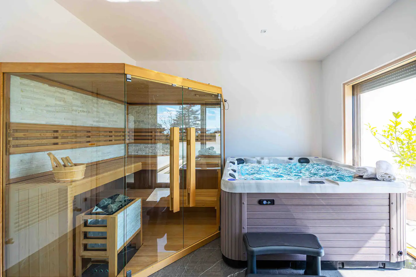 a585707f-3902-4238-b5ec-3d298b8788cc