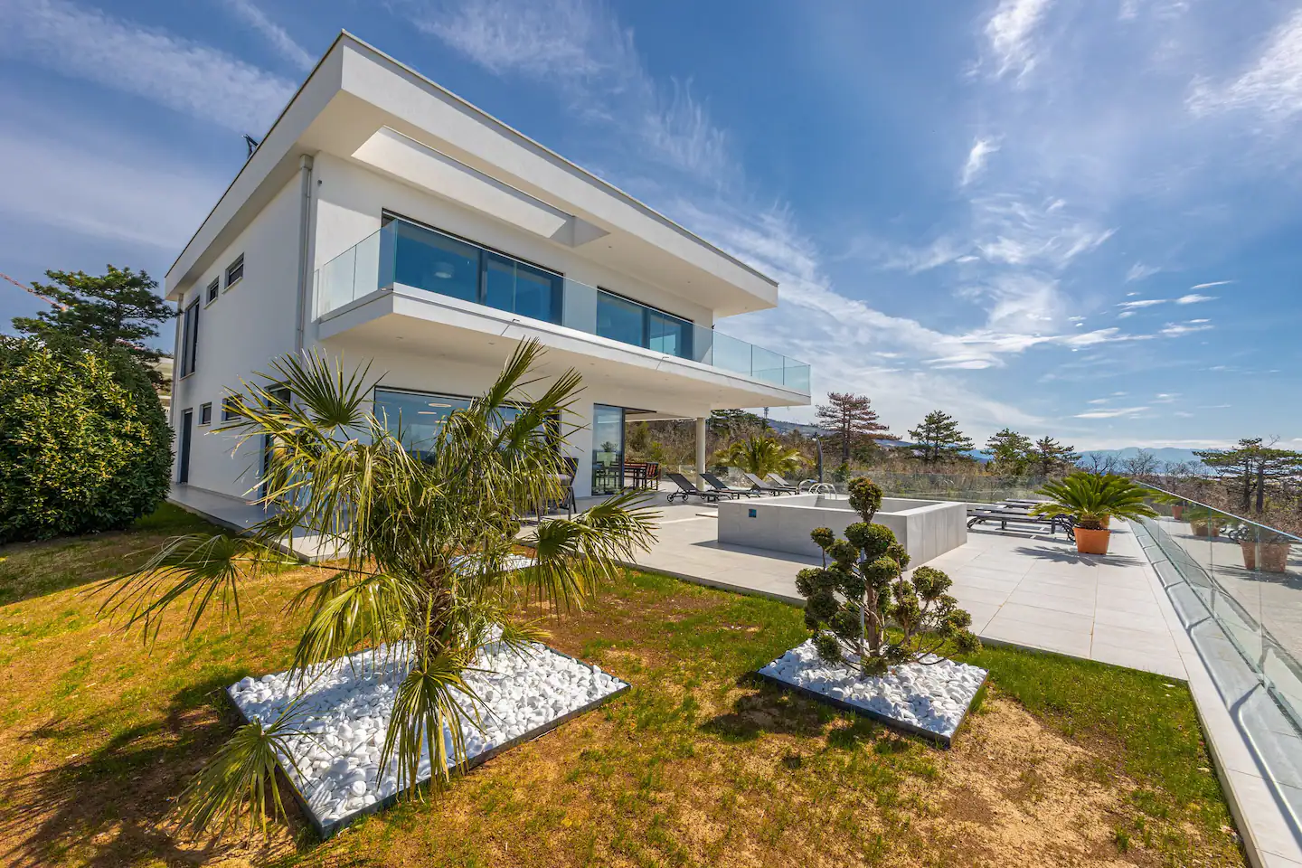 d5fe566d-cb6f-478d-b90e-e99d9f63e3c5