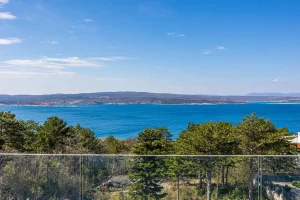 db1275dd-a4c1-4a73-a85d-77bd4b348aa2