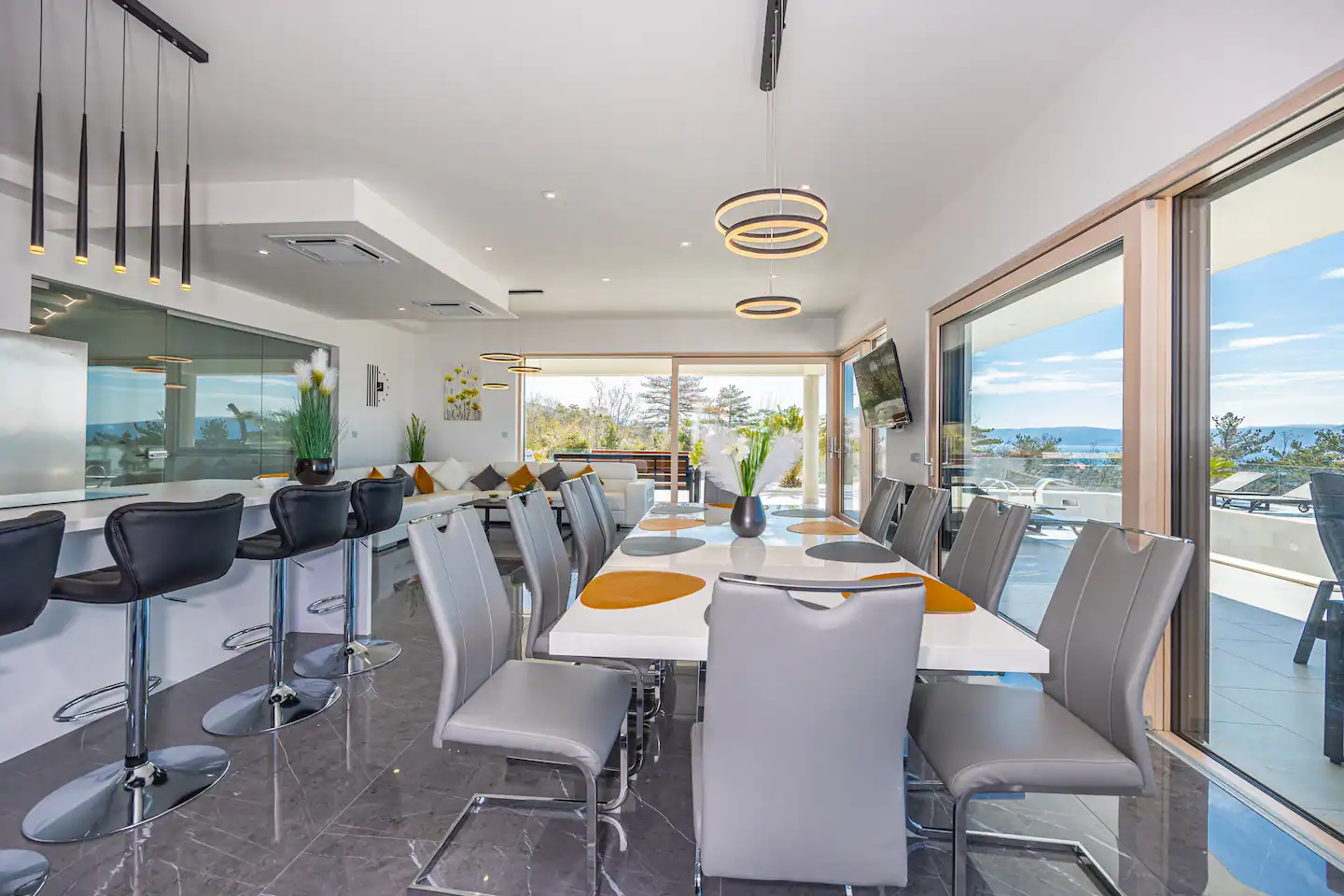 ee9e7a87-146d-4eb7-b5fb-a1b75b7a3755