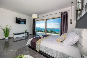 f0913cad-349c-4254-8f56-c8c6b89a6252