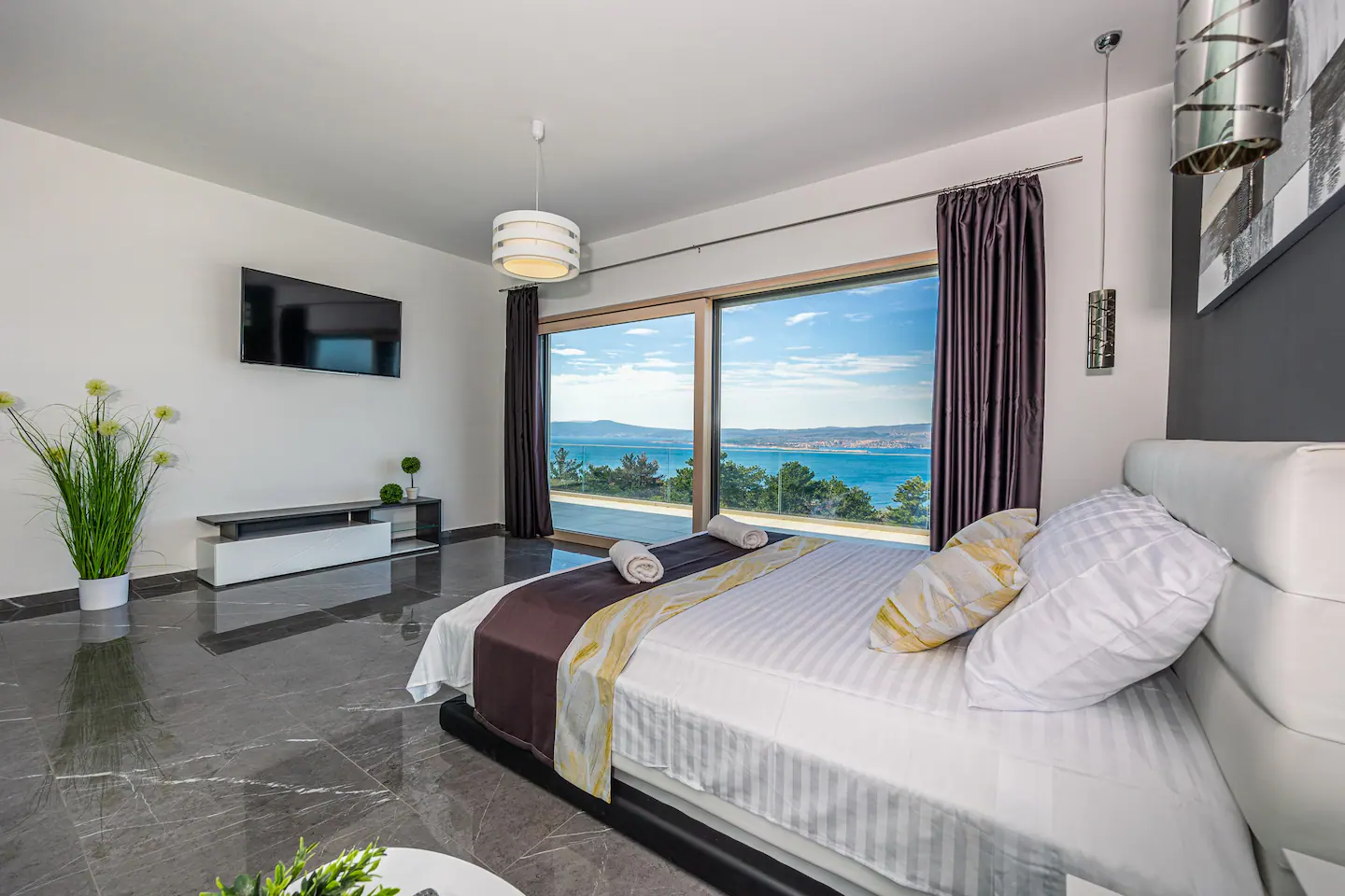 f0913cad-349c-4254-8f56-c8c6b89a6252