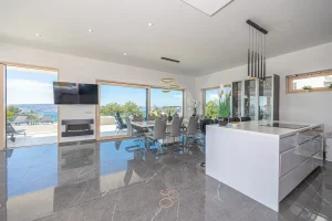 f50422f8-85ff-4d12-b82a-f04390d204e4